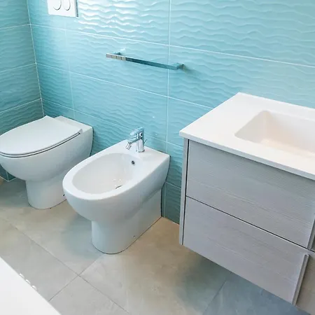 N235 - Numana, Ampio Con Terrazzo Vista Mare